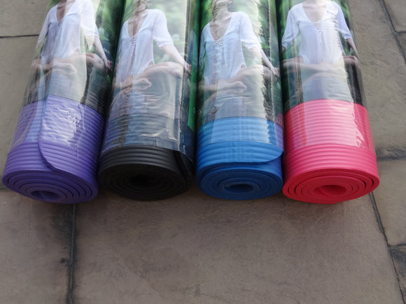 Mat Yoga 10 mm con sujetador